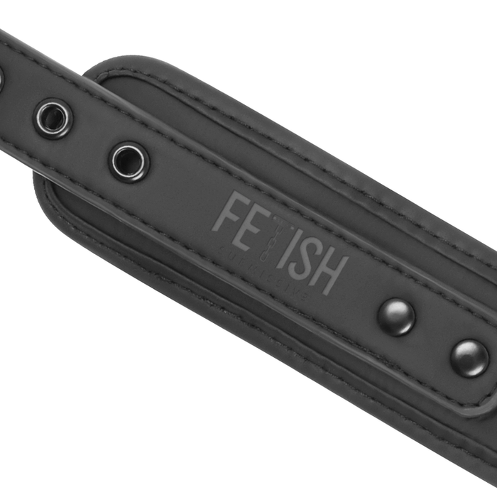 FETISH SUBMISSIVE - HALSKETTE UND HANDSCHELLEN AUS VEGANEM LEDER MIT NOPRENE-FUTTER